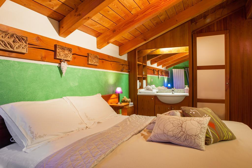 B&B Al Castel Pont-Saint-Martin Szoba fotó